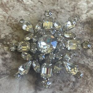 Ladies Brooch